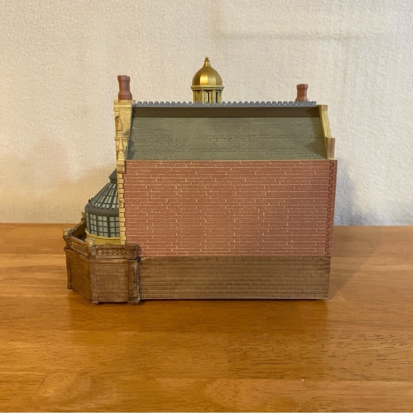 NWT Hallmark Haunted Mansion Disney World tree topper tabletop lights music - Picture 9 of 12